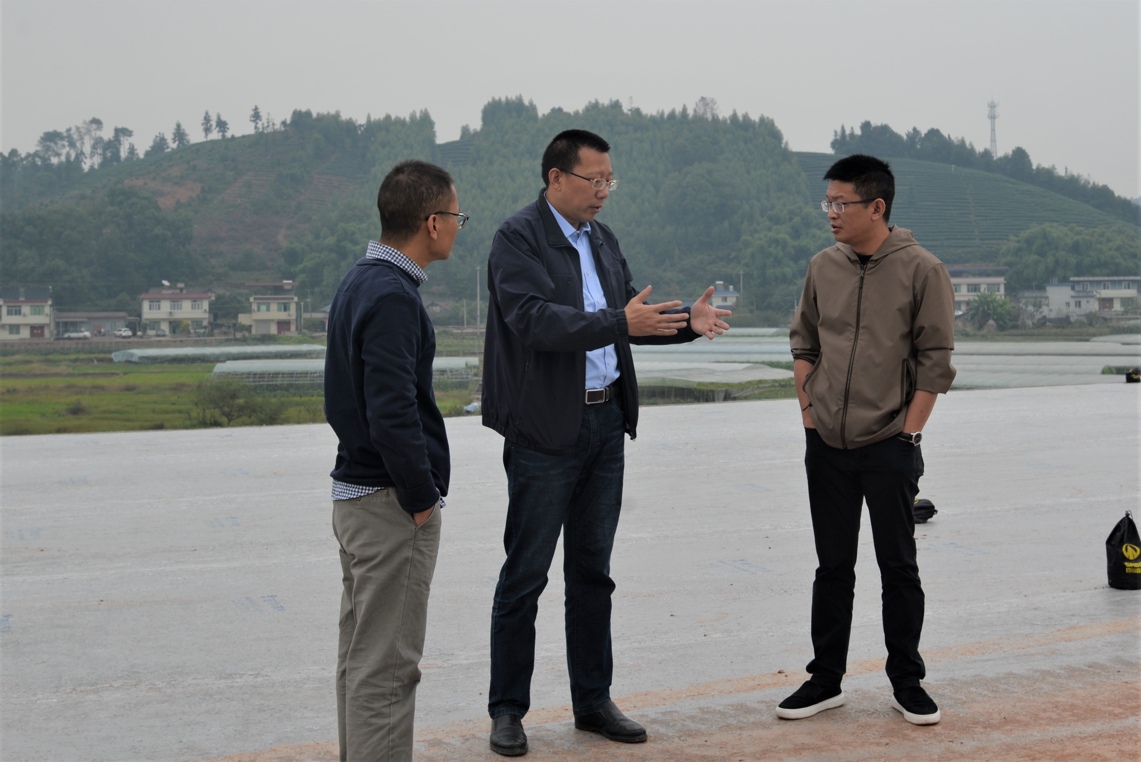 10.14+成乐公司+成乐公司党委书记、执行董事许金华督导乐山段项目建设和片区融合工作