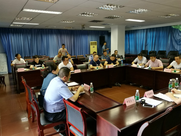 5.28+多方协调 通力合作 确保眉山互通交通管制顺利实施_meitu_1.jpg 5.28+多方协调 通力合作 确保眉山互通交通管制顺利实施_meitu_1.jpg