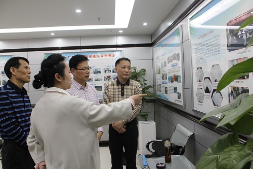 10.12+成乐运营+廖亚玲+浓情暖意 爱漫重阳——成乐运营分公司召开2018年重阳节退休职工座谈会2.jpg 10.12+成乐运营+廖亚玲+浓情暖意 爱漫重阳——成乐运营分公司召开2018年重阳节退休职工座谈会2.jpg