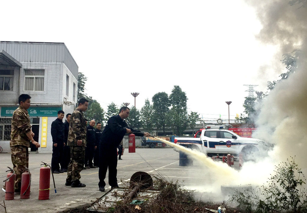 11.13+成乐运营+田明静+全民消防 防治火灾 成乐运营分公司开展消防知识讲解与实战演练1.png 11.13+成乐运营+田明静+全民消防 防治火灾 成乐运营分公司开展消防知识讲解与实战演练1.png