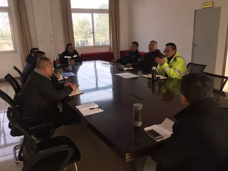 11.23+深化联勤联动机制 定期沟通联勤工作.jpg