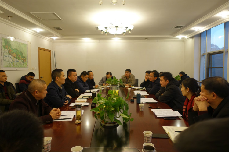 12.28+政企合力谋新篇  凝心聚力促发展_meitu_1.jpg