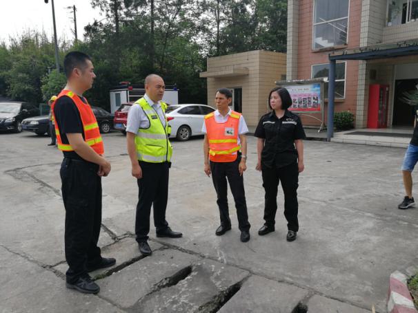 4.29+成乐运营+田明静+成乐高速开展五一节前安全检查2.jpg