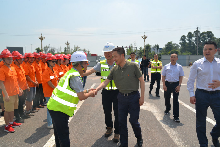 7.25周董成乐扩容项目送清凉_.jpg 7.25周董成乐扩容项目送清凉_.jpg