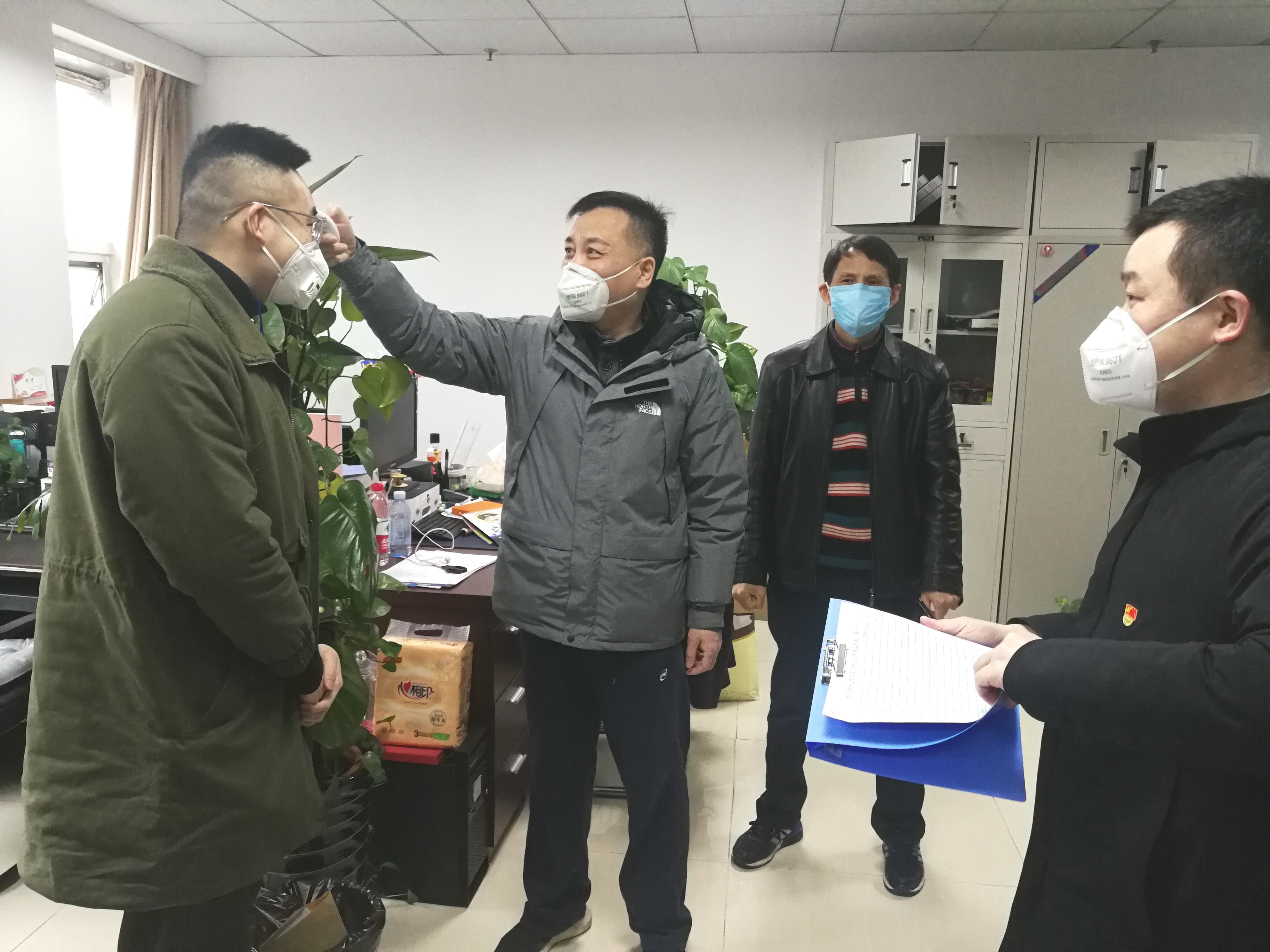 发挥党员作用 助力公司复工1.jpg