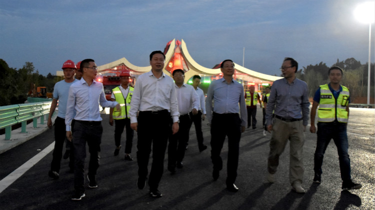 9.17+乐山市市长张彤调研成乐扩容建设项目_meitu_1.jpg 9.17+乐山市市长张彤调研成乐扩容建设项目_meitu_1.jpg