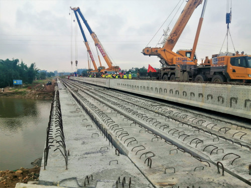 10.12+成乐扩容项目E2-SG1标段主线预制梁板封闭架设全部完成_meitu_1.jpg 10.12+成乐扩容项目E2-SG1标段主线预制梁板封闭架设全部完成_meitu_1.jpg