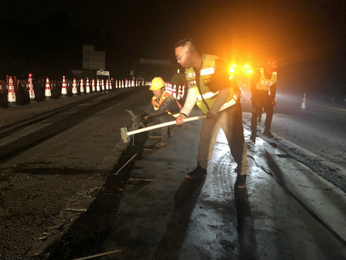 10.26+齐心协力保安全 紧盯任务抓进度_meitu_1.jpg