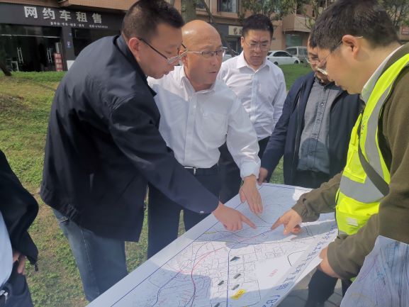2021.4.21-刘-交投集团党委委员、董事李永林督导成乐扩容项目1.jpg 2021.4.21-刘-交投集团党委委员、董事李永林督导成乐扩容项目1.jpg